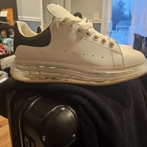 Alexander Mcqueen oversized sneaker larry clear sole